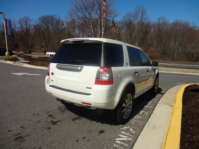 Land Rover LR2 2008 photo 5