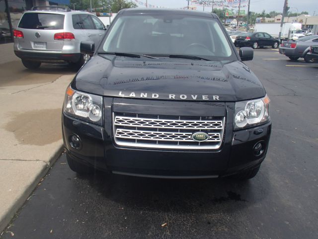 Land Rover LR2 2010 photo 1