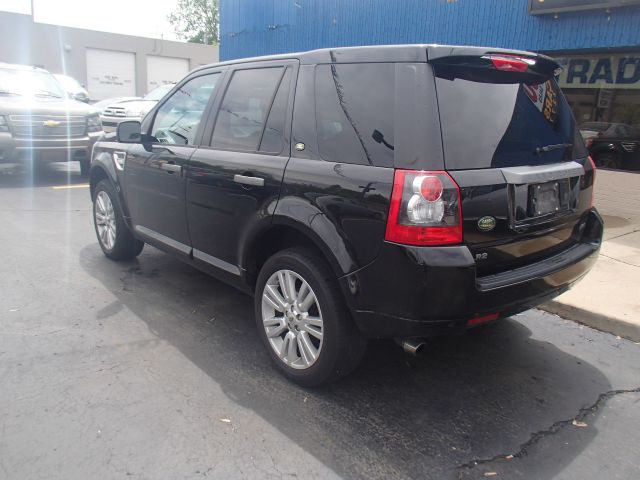 Land Rover LR2 2010 photo 19