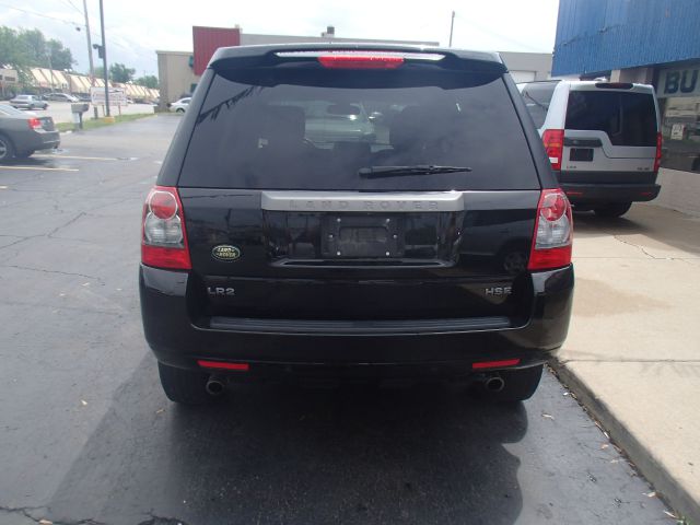 Land Rover LR2 2010 photo 25