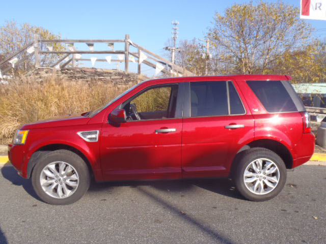 Land Rover LR2 2011 photo 1