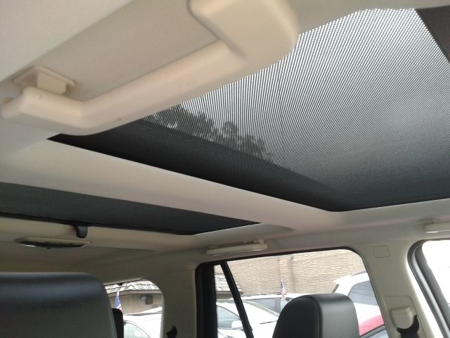 Land Rover LR2 2012 photo 3