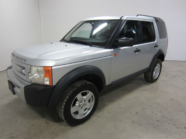 Land Rover LR3 Red Line SUV