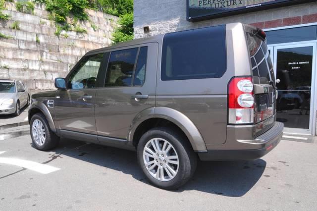 Land Rover LR4 2010 photo 12