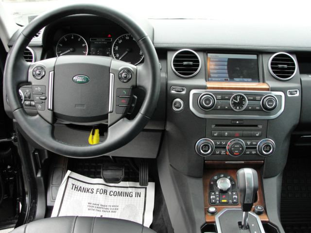Land Rover LR4 2011 photo 5