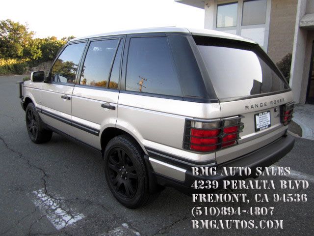 Land Rover Range Rover SUV Adventure SUV