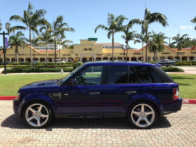 Land Rover Range Rover Sport 2010 photo 3