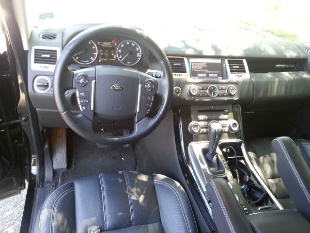 Land Rover Range Rover Sport 2011 photo 9