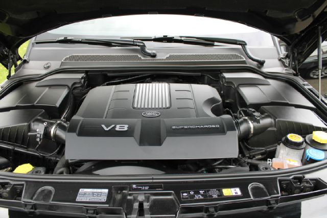 Land Rover Range Rover Sport 2013 photo 17