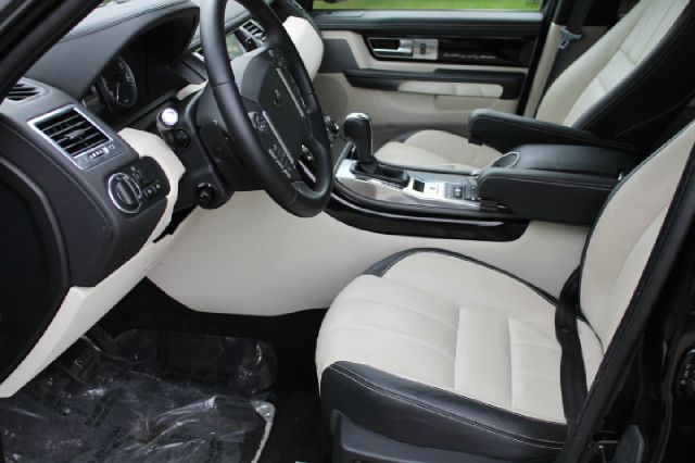 Land Rover Range Rover Sport 2013 photo 23
