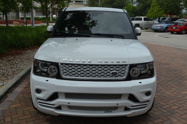 Land Rover Range Rover Sport 2013 photo 2