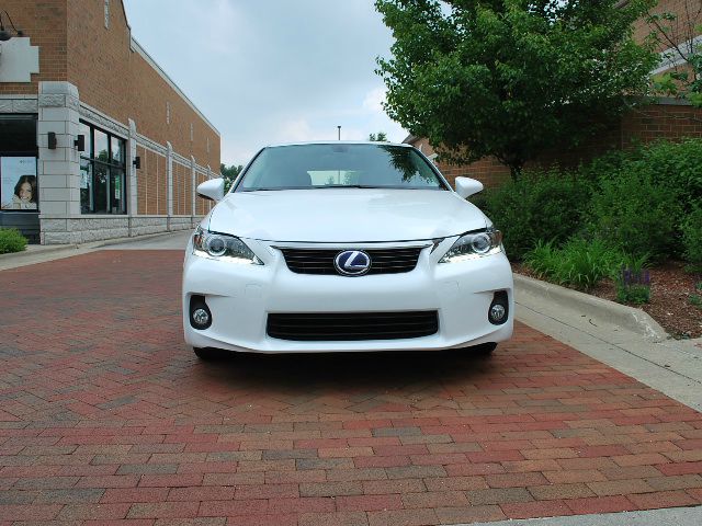 Lexus CT 200h 2012 photo 19