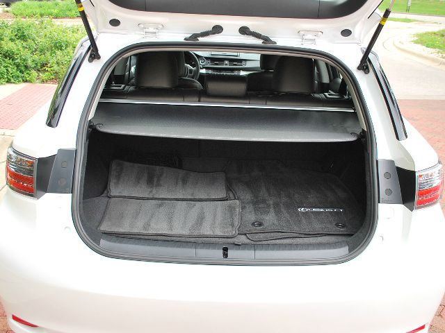 Lexus CT 200h 2012 photo 6