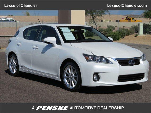 Lexus CT 200h 2012 photo 2