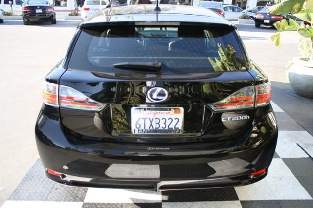 Lexus CT 200h 2012 photo 4