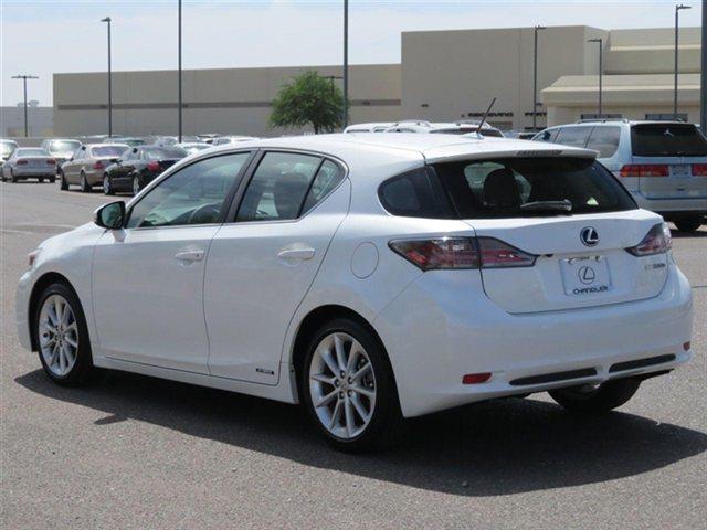 Lexus CT 200h 2012 photo 1