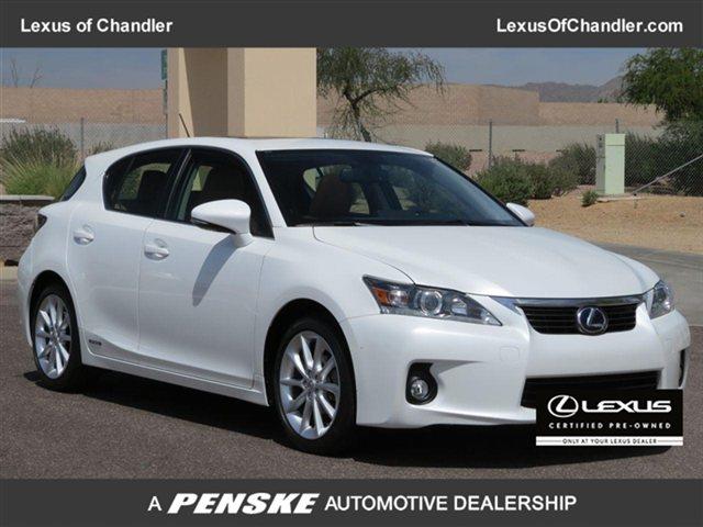 Lexus CT 200h 2012 photo 2
