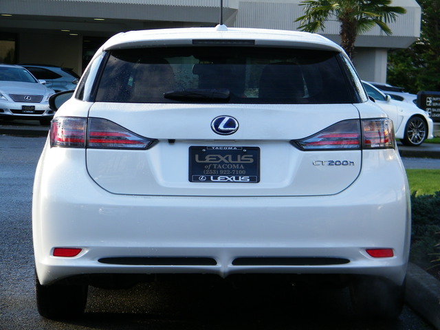 Lexus CT 200h 2012 photo 3