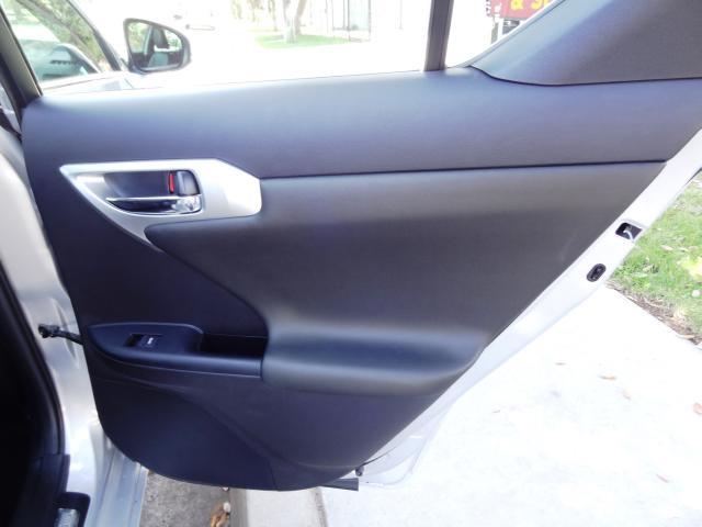 Lexus CT 200h 2012 photo 5