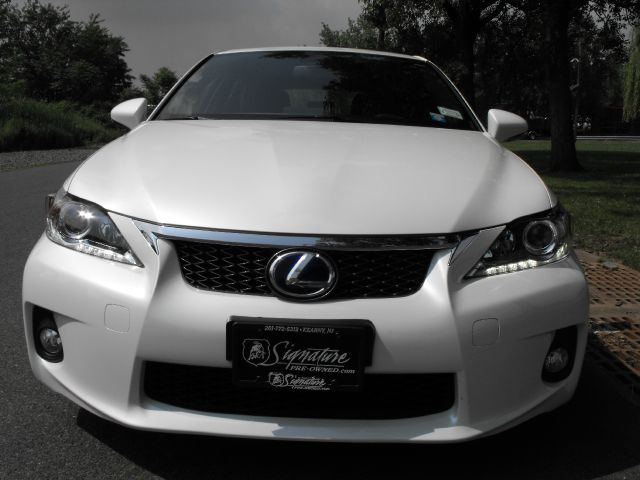 Lexus CT 200h 2012 photo 1