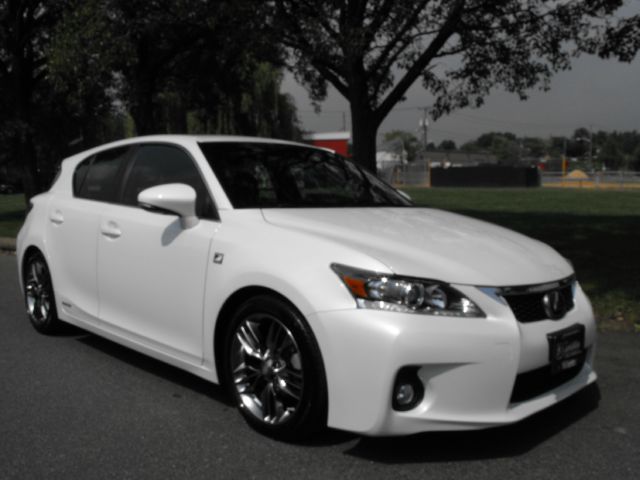 Lexus CT 200h 2012 photo 3