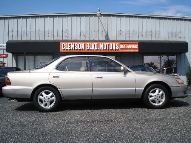 Lexus ES 300 1994 photo 4