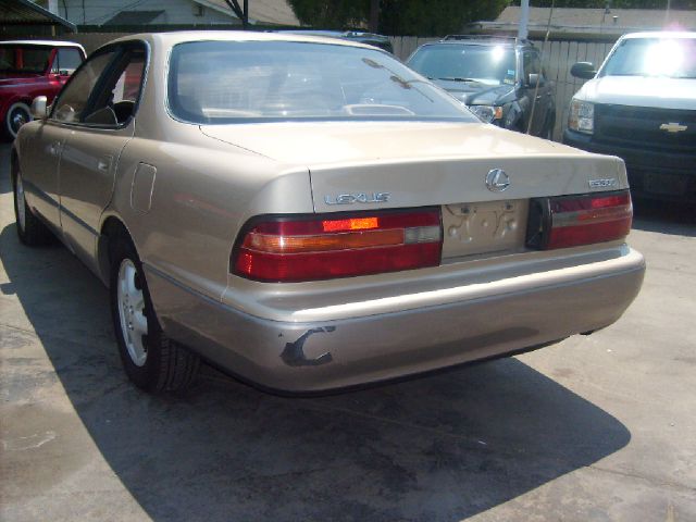 Lexus ES 300 1995 photo 4