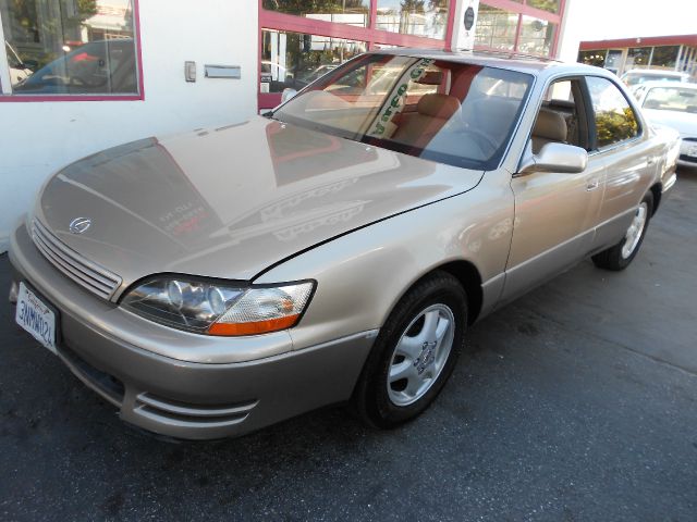 Lexus ES 300 1995 photo 4
