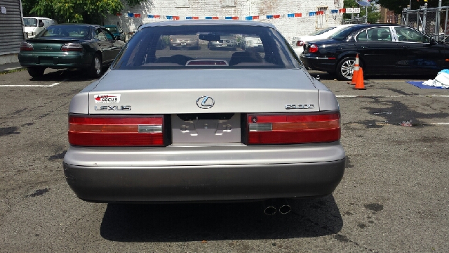 Lexus ES 300 1996 photo 4