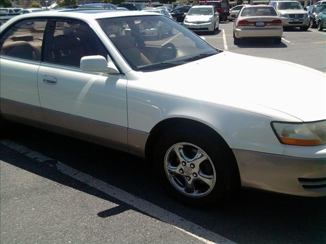 Lexus ES 300 Unknown Sedan