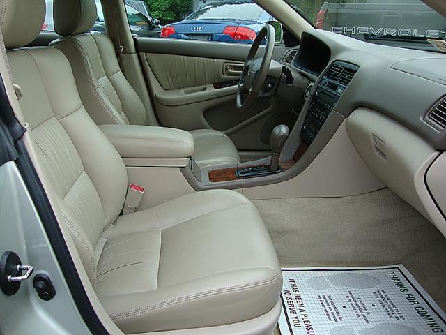 Lexus ES 300 1997 photo 2