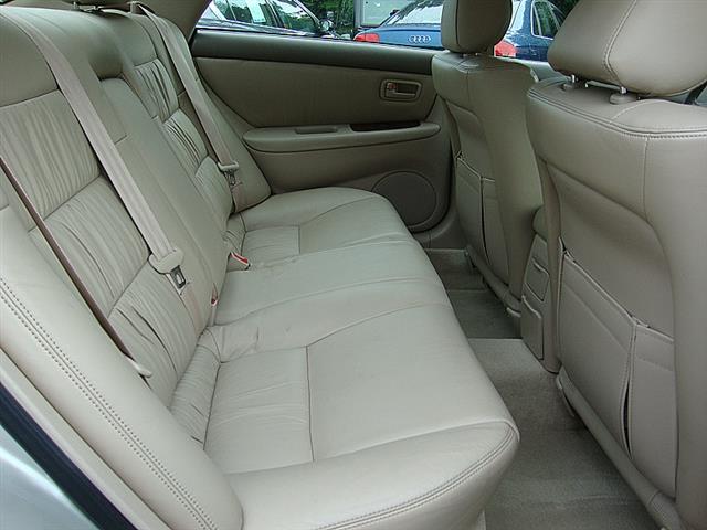 Lexus ES 300 1997 photo 3