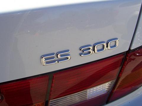 Lexus ES 300 1997 photo 3