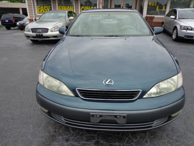 Lexus ES 300 1997 photo 2