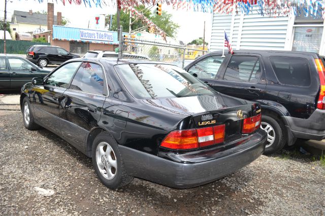 Lexus ES 300 Unknown Sedan
