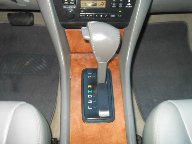 Lexus ES 300 1998 photo 7