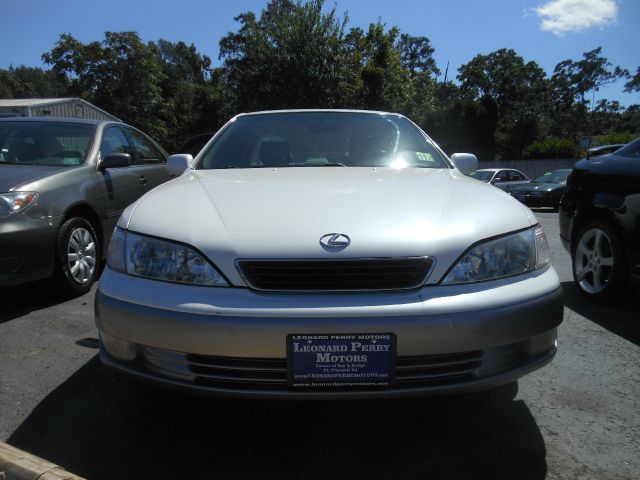 Lexus ES 300 1998 photo 4