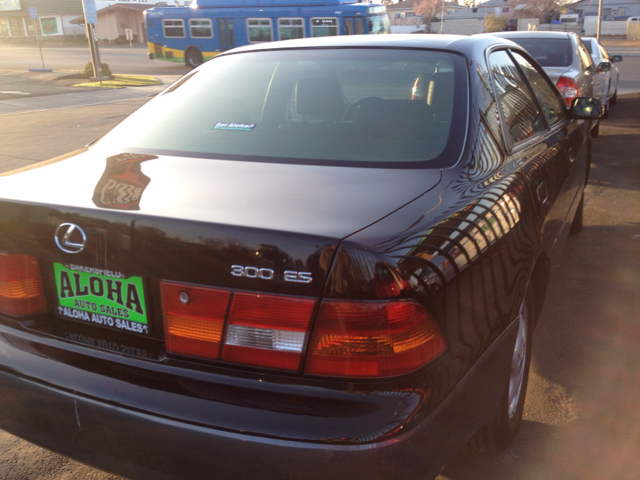 Lexus ES 300 1998 photo 3
