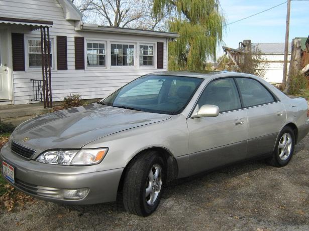 Lexus ES 300 R/T AWD Sedan