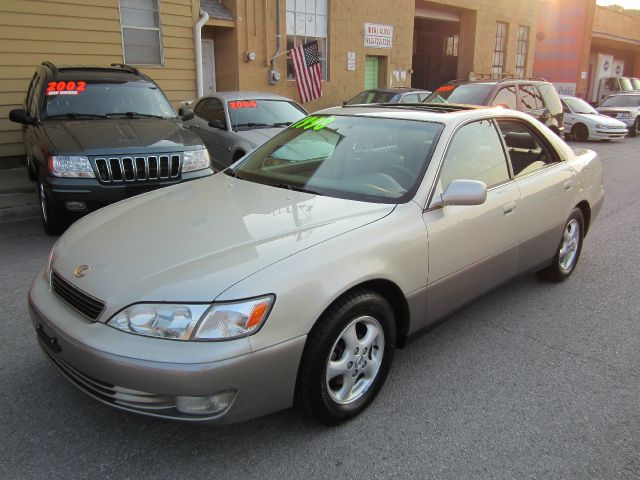 Lexus ES 300 1998 photo 1