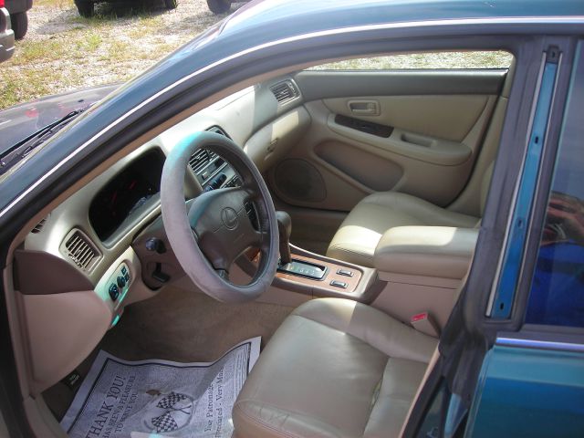 Lexus ES 300 1998 photo 2