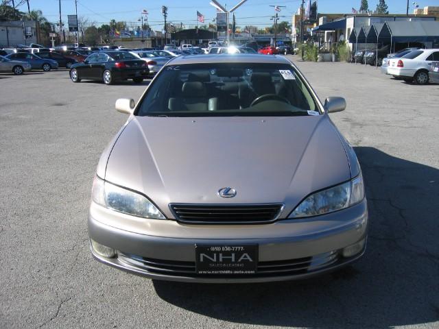 Lexus ES 300 1999 photo 1