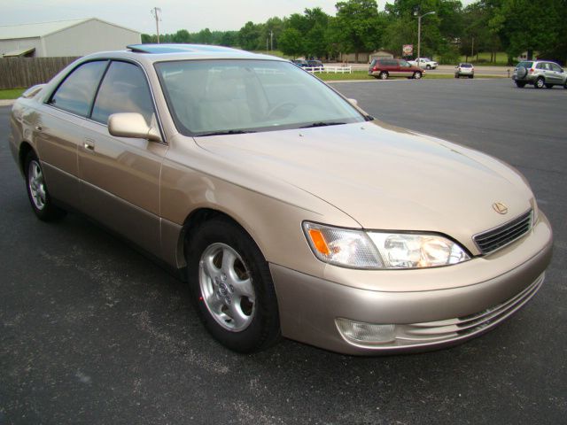 Lexus ES 300 1999 photo 2