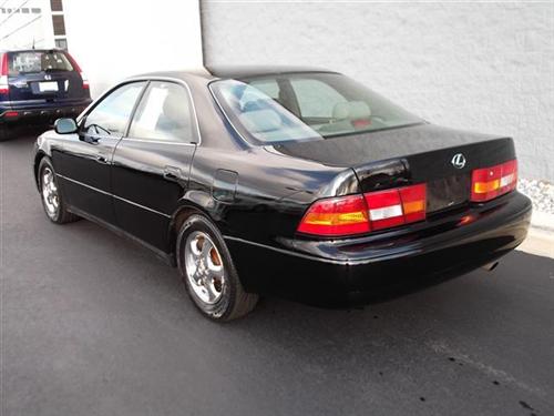 Lexus ES 300 1999 photo 3