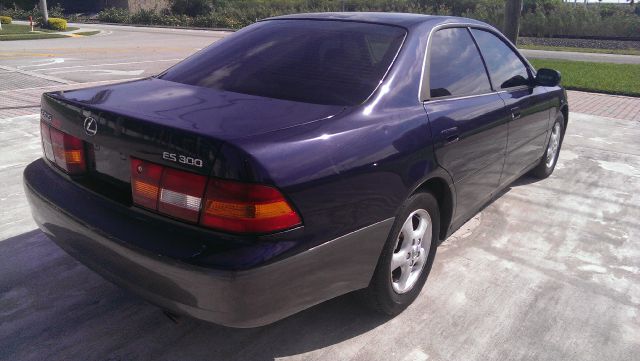 Lexus ES 300 1999 photo 3