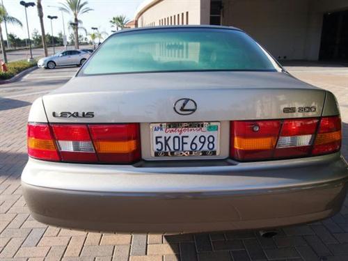Lexus ES 300 1999 photo 4