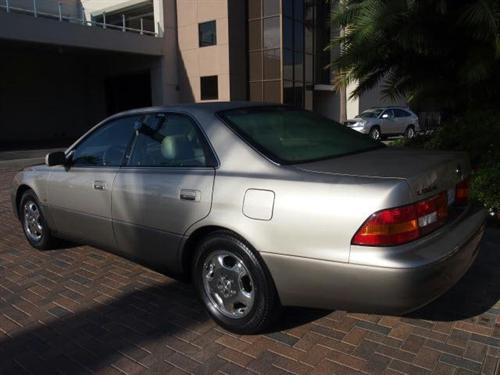 Lexus ES 300 1999 photo 5