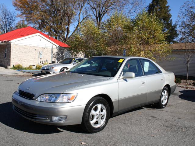 Lexus ES 300 Unknown Sedan