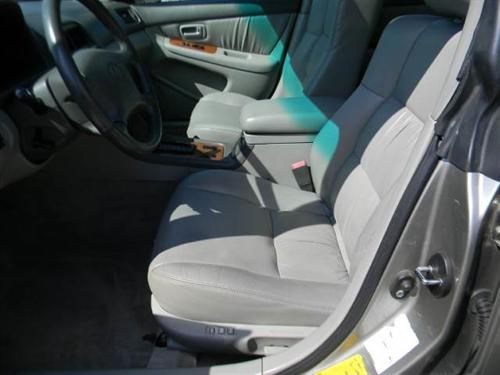 Lexus ES 300 1999 photo 2