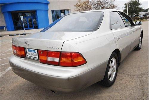 Lexus ES 300 1999 photo 1